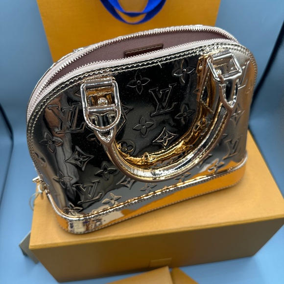 Louis Vuitton Alma bb copper 2025 - Picture 14 of 16